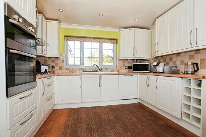 4 Bedroom Detached House For Sale In Patterdale Drive, Peterborough, PE4