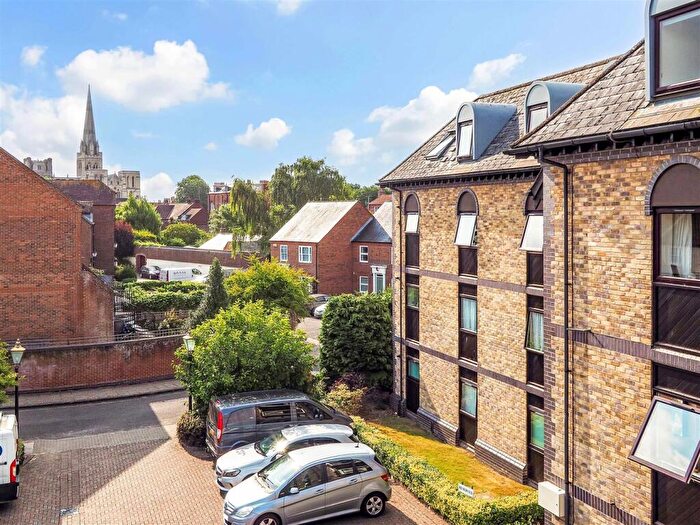 1 Bedroom Flat For Sale In Henty Gardens, Chichester, PO19