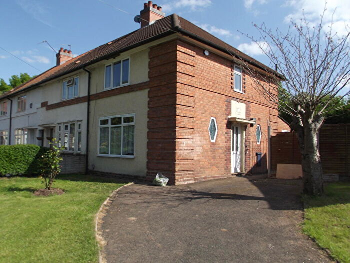 3 Bedroom Semi-Detached House To Rent In Trescott Road, Northfield, B31
