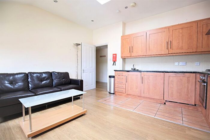 2 Bedroom Flat To Rent In Fortess Road, London, NW5