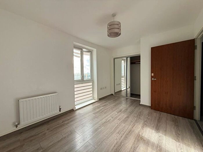 2 Bedroom Flat To Rent In Minter Road, Barking, IG11