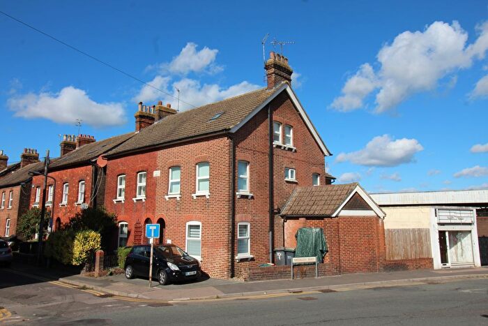 3 Bedroom Maisonette For Sale In Albert Road, Tonbridge, TN9