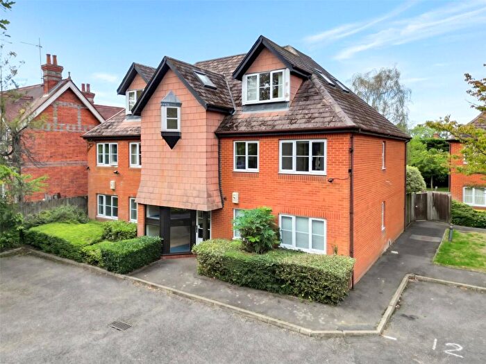 2 Bedroom Apartment For Sale In Shinfield Road, Reading, Berkshire, RG2