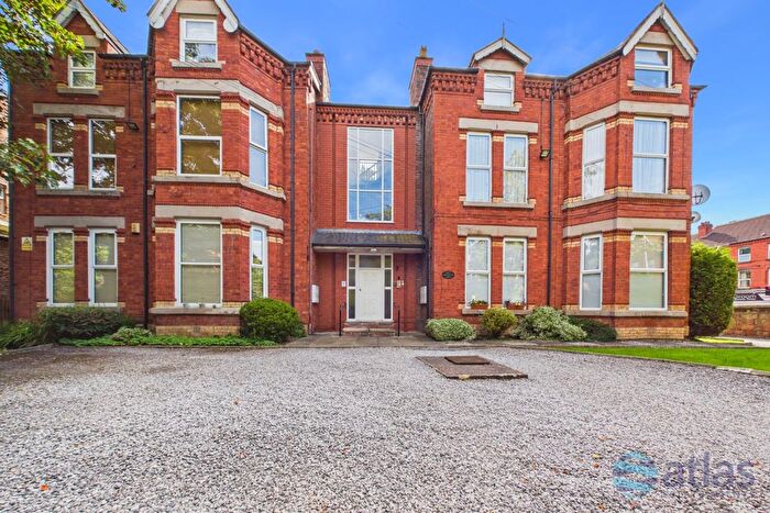 2 Bedroom Flat For Sale In Aigburth Road, Sefton Park, L17