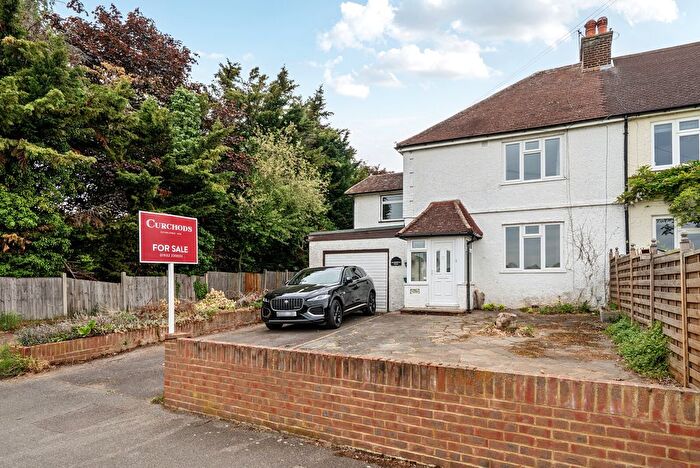 4 Bedroom End Of Terrace House For Sale In Walton Lane, Shepperton, TW17