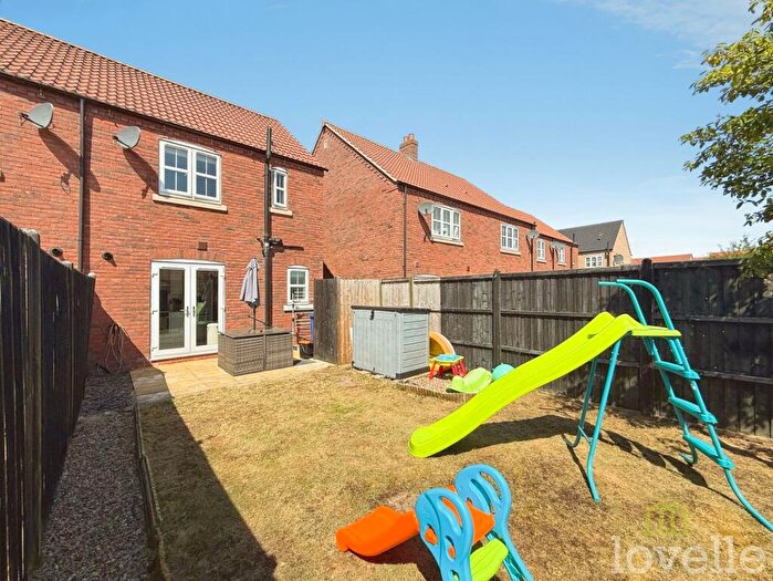 2 Bedroom Semi-Detached House For Sale In Trentvale Avenue, Gainsborough, DN21