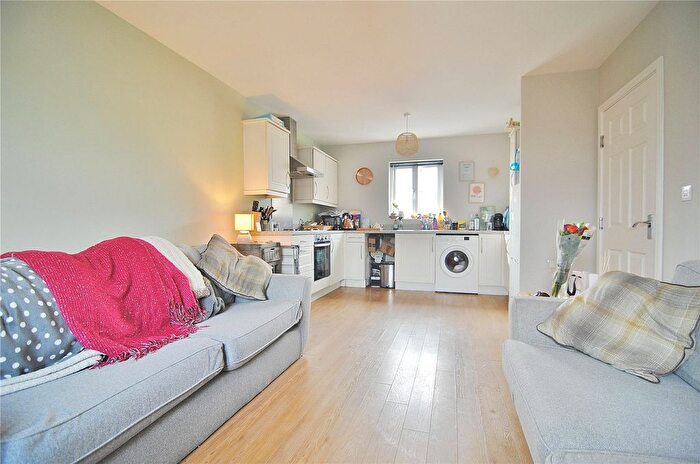 2 Bedroom Flat To Rent In Beechwood Close, Nailsworth, GL6