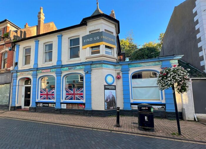 3 Bedroom Retail Premises For Sale In Fore Street, Brixham, TQ5