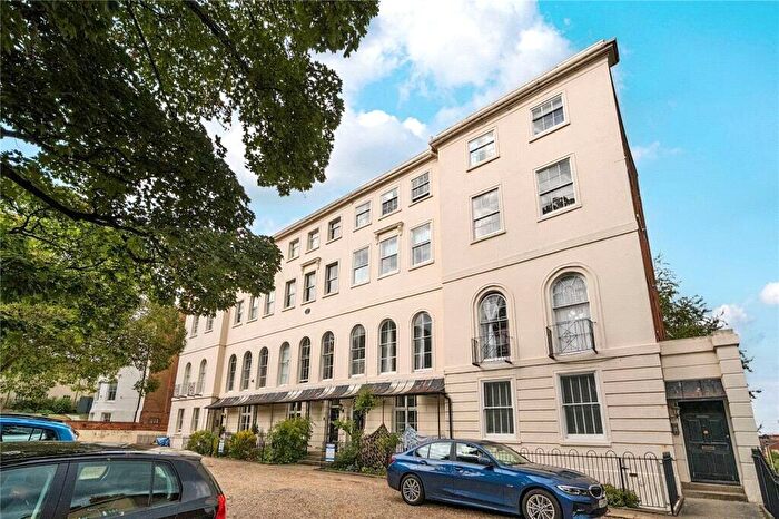 1 Bedroom Flat To Rent In Castle Hill, Reading, Berkshire, RG1
