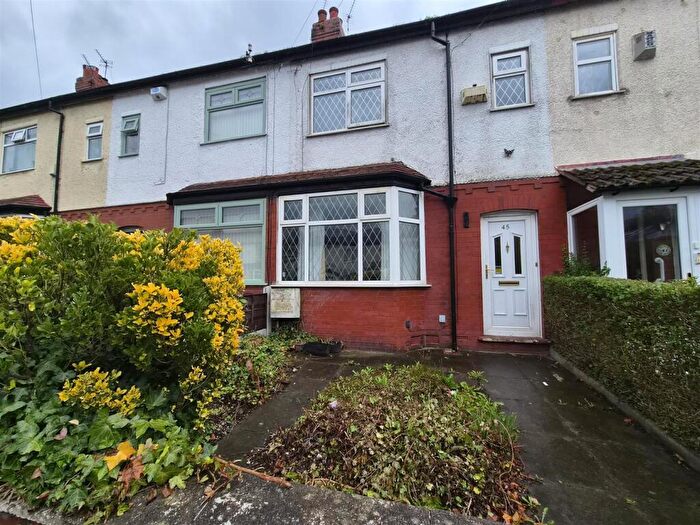 3 Bedroom Terraced House To Rent In Lumb Lane, Droylsden, Manchester, M43