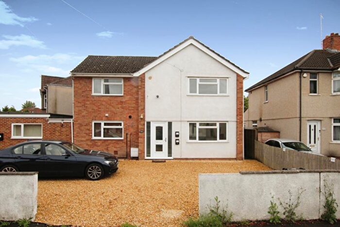 2 Bedroom Semi-Detached House To Rent In Southmead Road - Southmead, BS10
