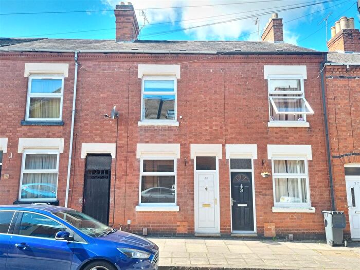 2 Bedroom Terraced House For Sale In Leopold Road, Clarendon Park, Leicester, LE2