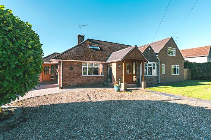 6 Bedroom Detached House For Sale In Nethermoor Road, Wingerworth, Chesterfield, S42