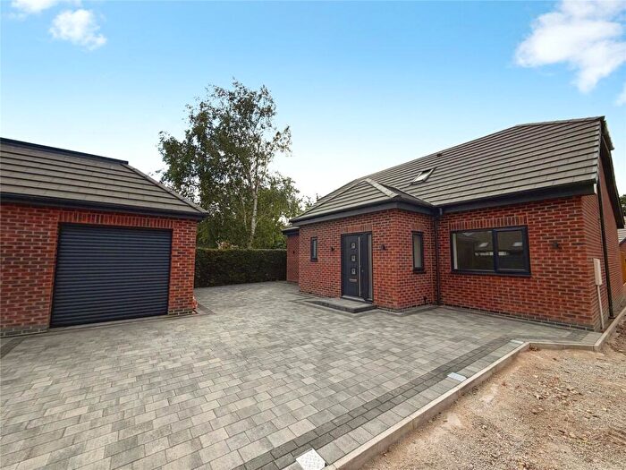 4 Bedroom Bungalow For Sale In Doncaster Road, Hatfield, Doncaster, South Yorkshire, DN7