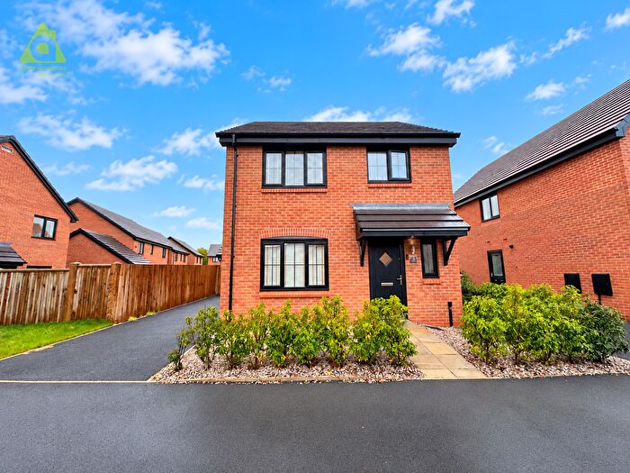 3 Bedroom Detached House For Sale In Landhey Drive, Westhoughton, BL5