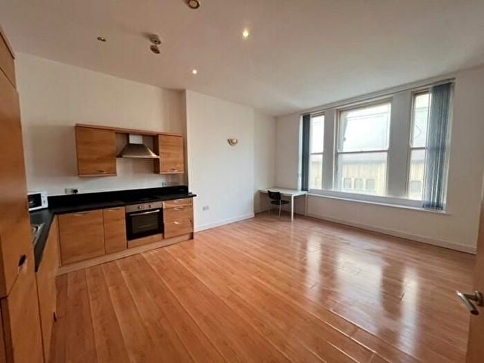 2 Bedroom Flat To Rent In Pearl Assurance House, Bank Street, Bradford, BD1