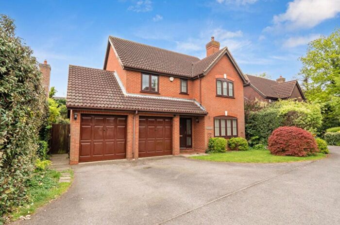 5 Bedroom Detached House For Sale In Goughs Lane, Bracknell, Berkshire, RG12