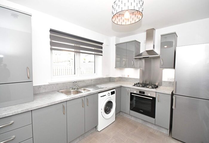 2 Bedroom Flat To Rent In Rothes Place, Slackbuie, Inverness, IV2