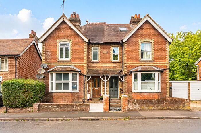 1 Bedroom Flat For Sale In Kings Road, Haslemere, Surrey, GU27