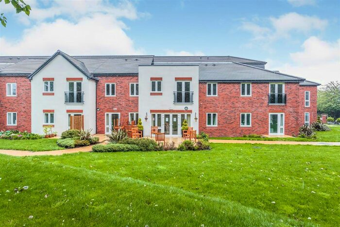 2 Bedroom Flat For Sale In Burrstone Grange, Poachers Way, Thornton-Cleveleys, FY5