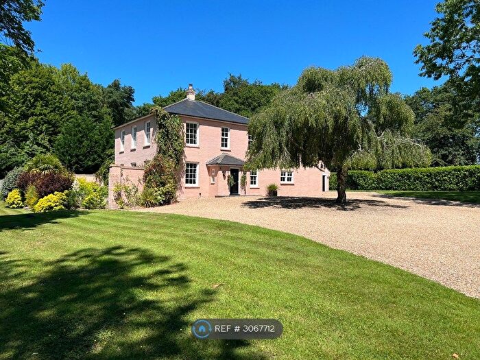 4 Bedroom Detached House To Rent In Oldhouse Lane, Windlesham, GU20