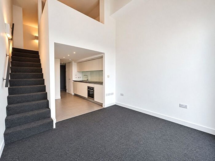 1 Bedroom Flat To Rent In Lakeshore, Bristol, BS13