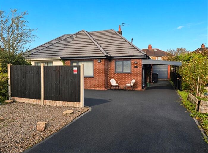 2 Bedroom Bungalow For Sale In Tarn Close, Penwortham, Preston, PR1