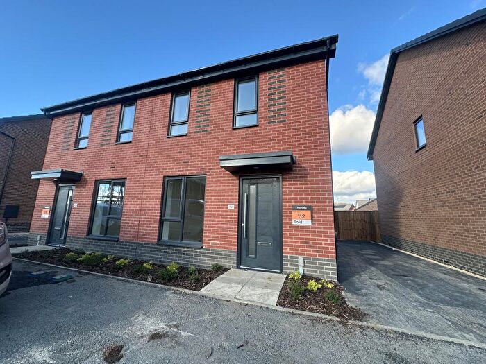 2 Bedroom House To Rent In Hollowsbrook Road, Rossington, DN11