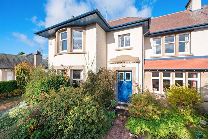4 Bedroom Semi-Detached House For Sale In Dalmorglen Park, Stirling, FK7