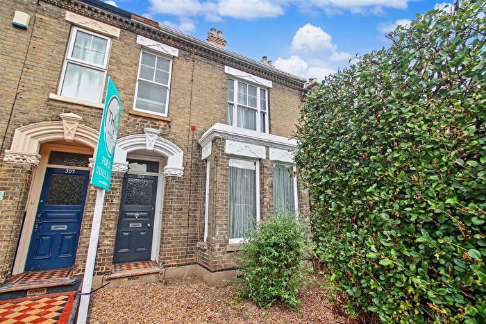 4 Bedroom Terraced House For Sale In Dereham Road, Norwich, NR2