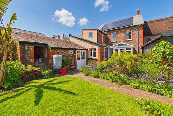 4 Bedroom Terraced House For Sale In Fore Street, Winkleigh, EX19