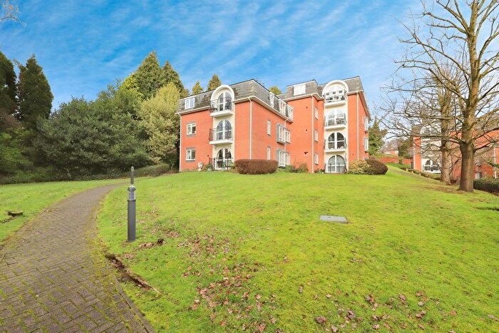 2 Bedroom Flat For Sale In Oldnall Road, Kidderminster, DY10