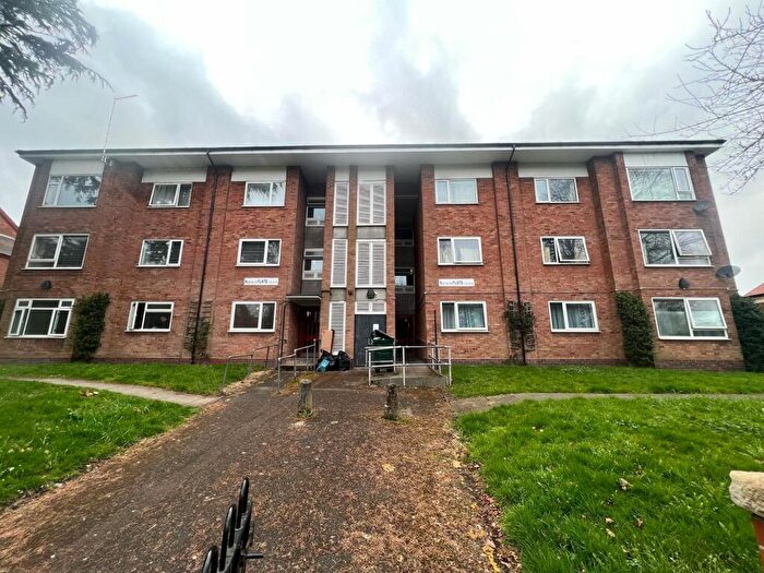 2 Bedroom Flat To Rent In Alcester Road, Kings Heath, B14