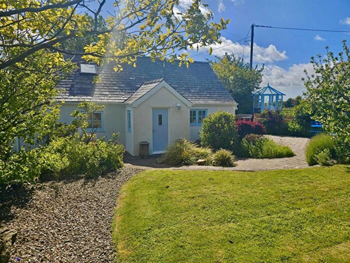 2 Bedroom Detached House For Sale In Rhydtrwodd Bach, Edern, LL53