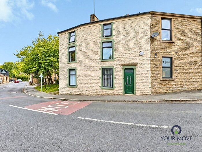 4 Bedroom End Of Terrace House For Sale In Watery Lane, Darwen, Lancashire, BB3