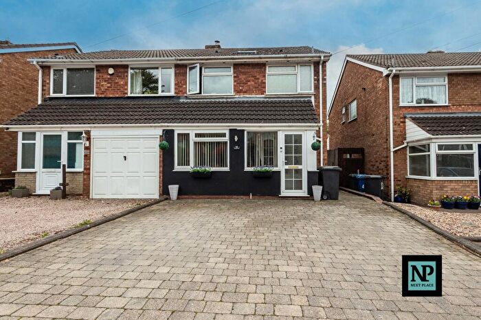 4 Bedroom Semi-Detached House For Sale In Glascote Road, Tamworth, B77