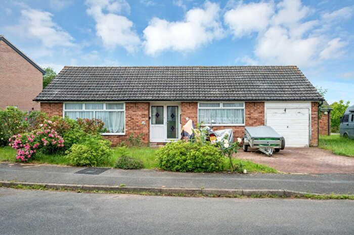 2 Bedroom Detached House For Sale In Heath Drive, Cottesmore, LE15