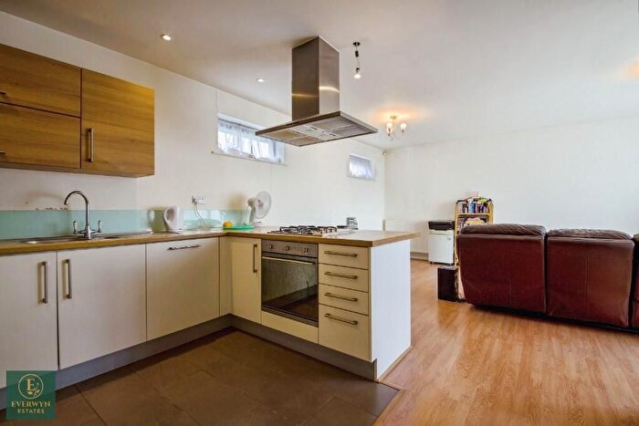 1 Bedroom Flat For Sale In Newham Way, London, E6