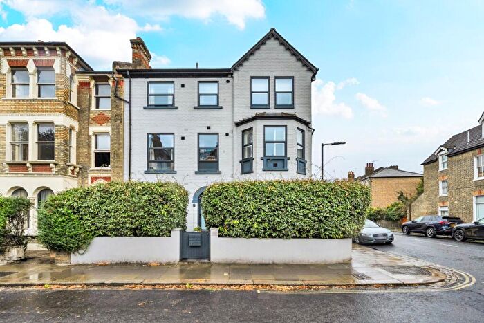 1 Bedroom Flat For Sale In Oakhurst Grove, East Dulwich, London, SE22
