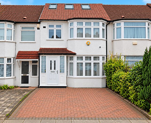 4 Bedroom House For Sale In Hazel Close, N13