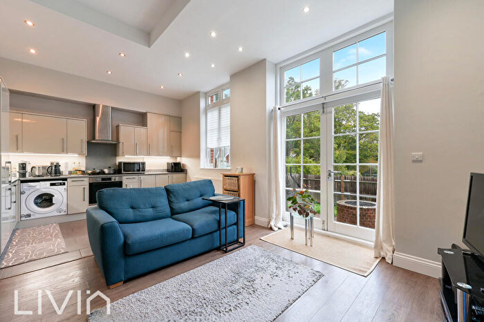 2 Bedroom Flat To Rent In Coombe House, Coombe Road, Croydon, CR0