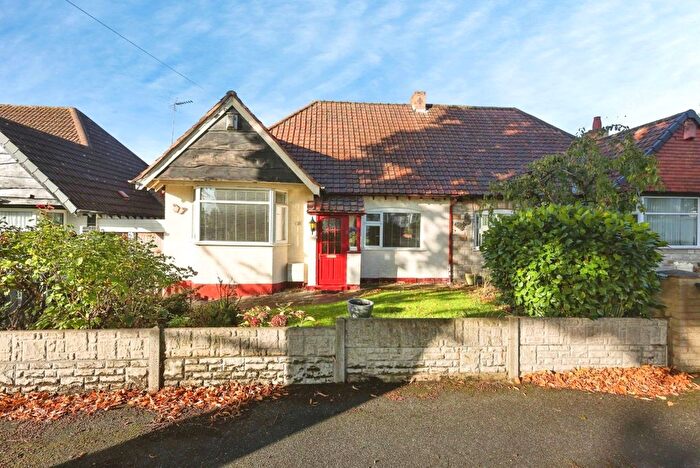 2 Bedroom Bungalow For Sale In Eversley Dale, Birmingham, West Midlands, B24