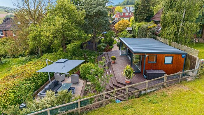 3 Bedroom Detached Bungalow For Sale In Railway Hill, Barham, CT4