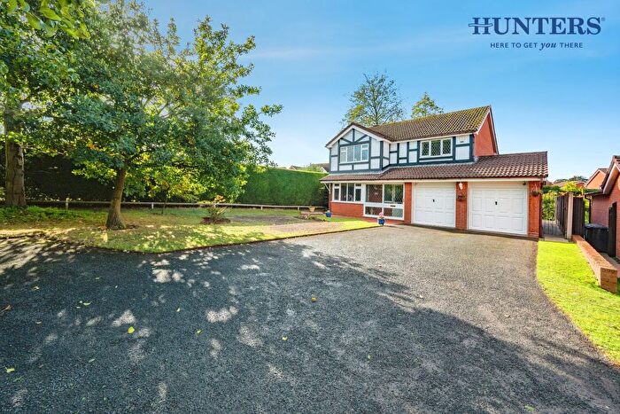 4 Bedroom Detached House For Sale In Bluebird Close, Lichfield, WS14