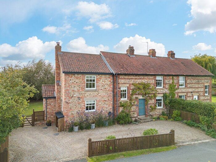 4 Bedroom Semi-Detached House For Sale In The Villas, Hopperton, Knaresborough, North Yorkshire, HG5