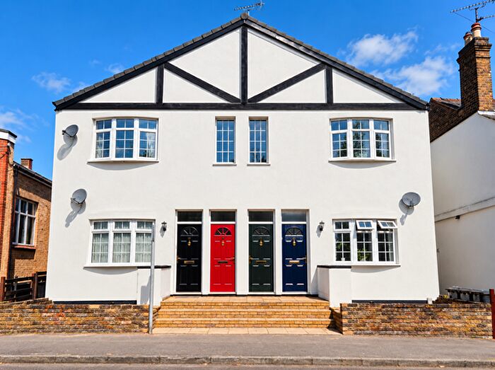2 Bedroom Flat To Rent In Mildmay Road, Chelmsford, CM2