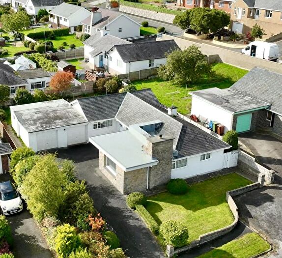 2 Bedroom Detached Bungalow For Sale In Ala Road, Pwllheli, LL53
