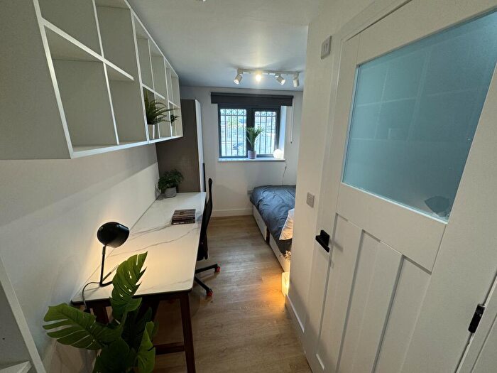 1 Bedroom Block Of Apartments To Rent In Sky Point Two, Luke House, Derby Street, Beeston, NG9