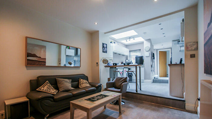 5 Bedroom Property To Rent In North Road, Selly Oak, Birmingham, B29