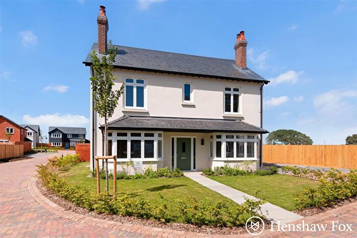 4 Bedroom Detached House For Sale In Meadowbrook Gardens, Totton, Hampshire, SO40